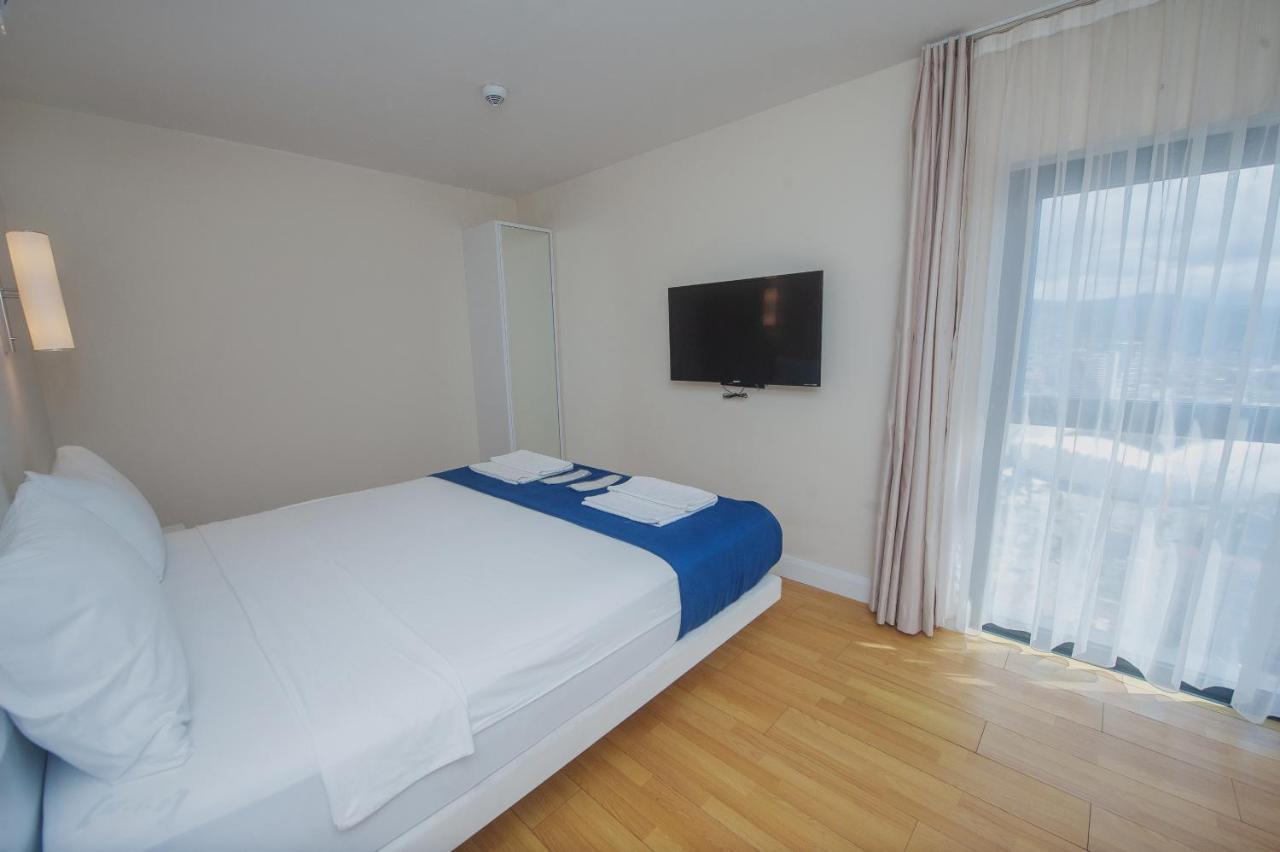 Orbi City Towers Batumi Bagian luar foto