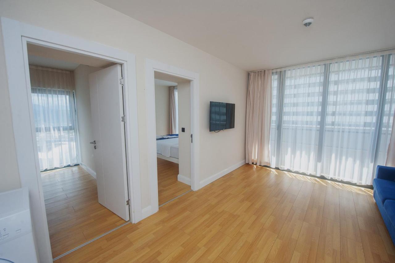 Orbi City Towers Batumi Bagian luar foto
