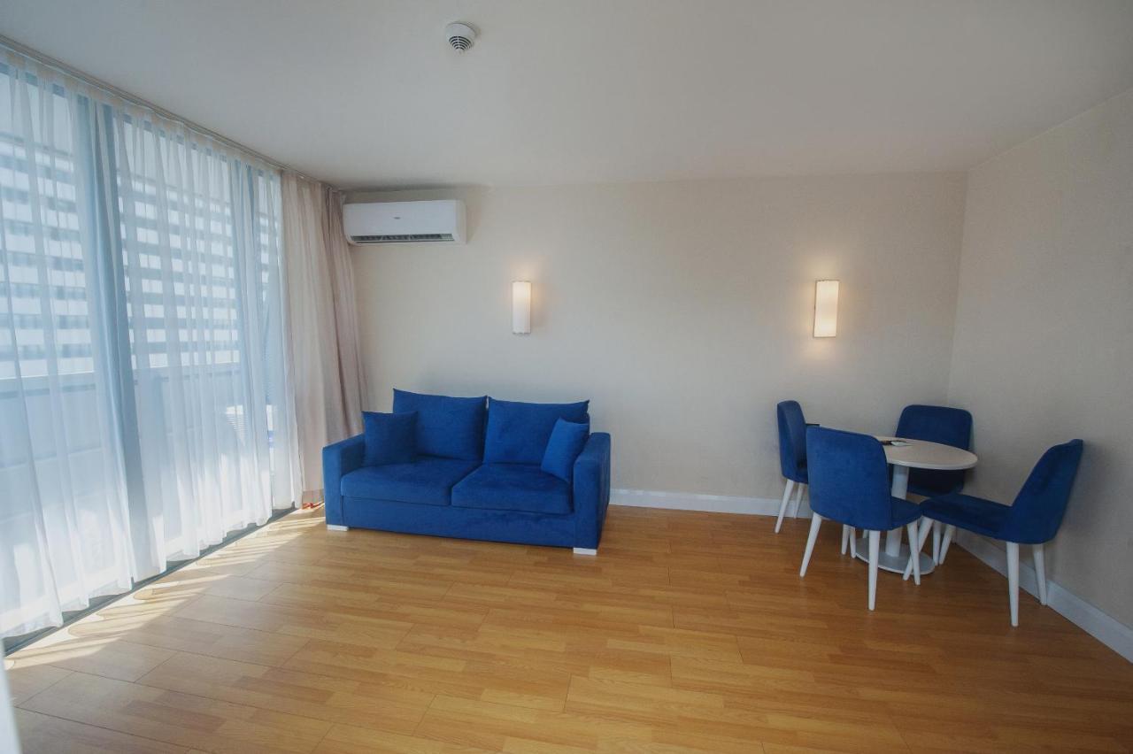 Orbi City Towers Batumi Bagian luar foto
