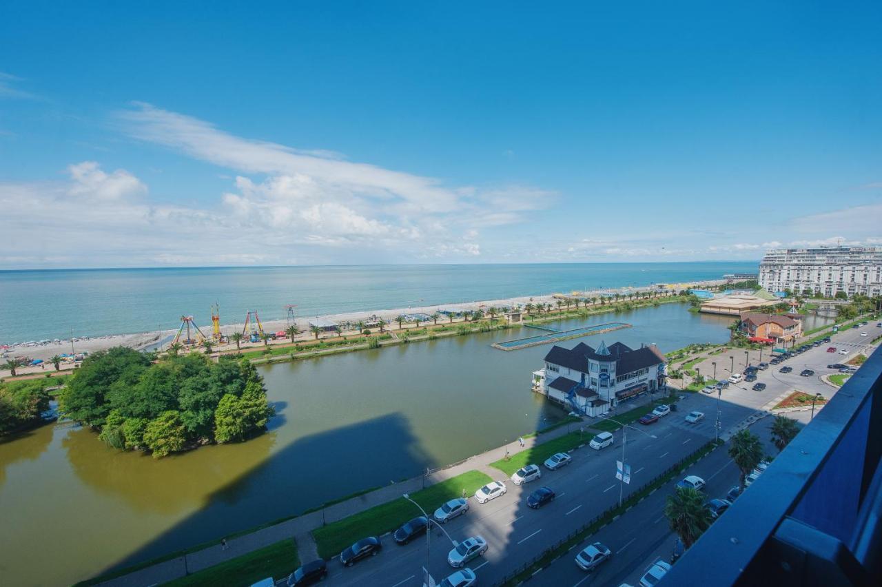 Orbi City Towers Batumi Bagian luar foto