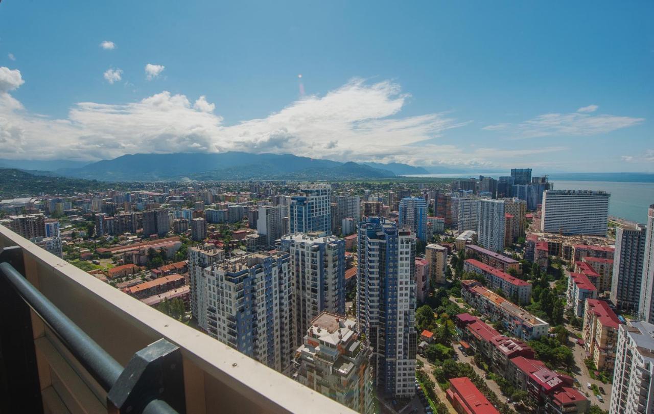 Orbi City Towers Batumi Bagian luar foto