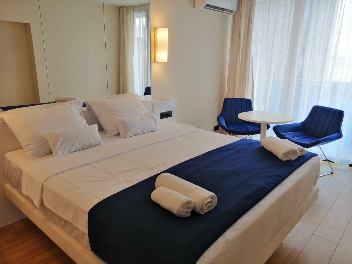 Orbi City Towers Batumi Bagian luar foto