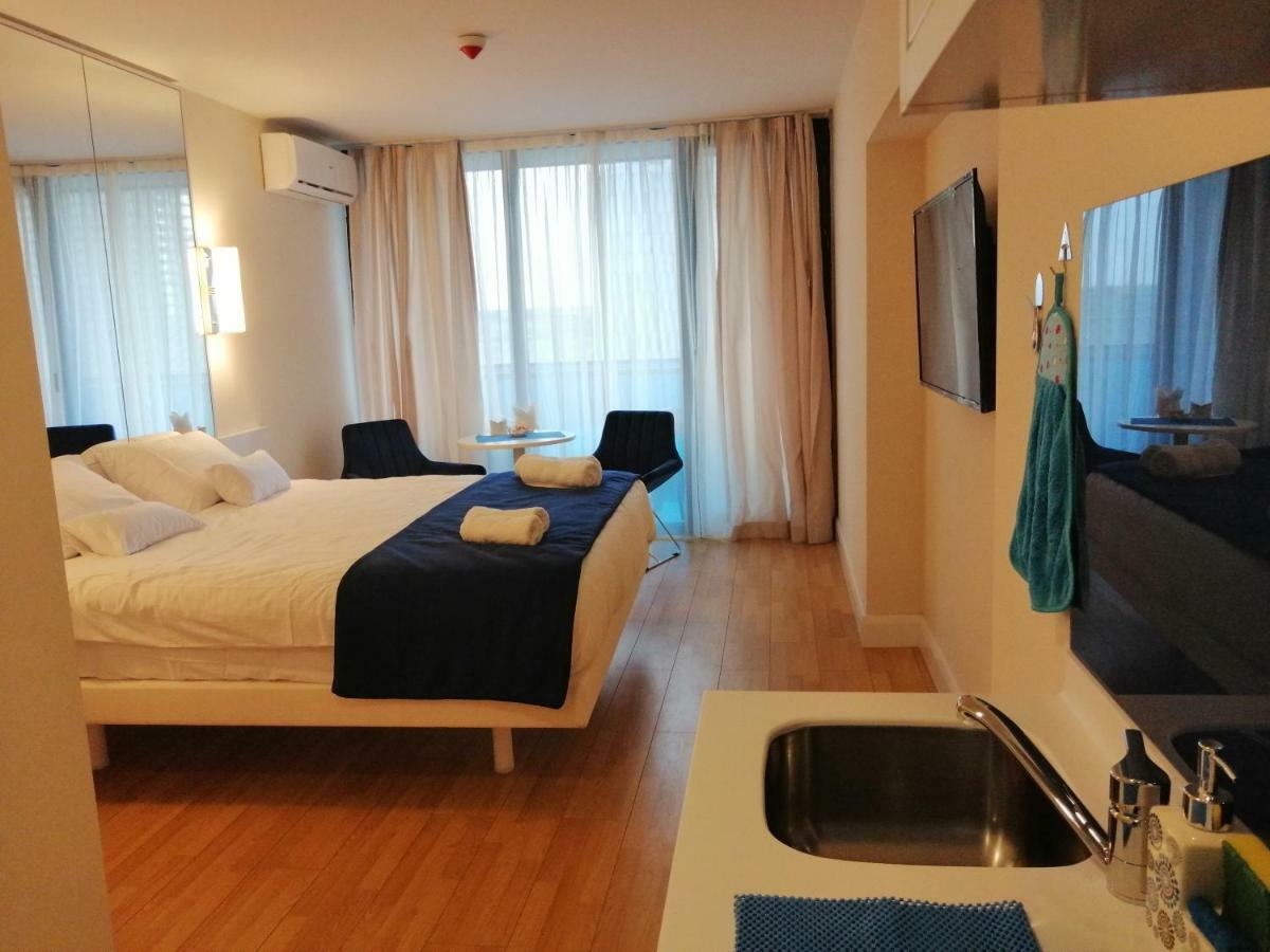 Orbi City Towers Batumi Bagian luar foto