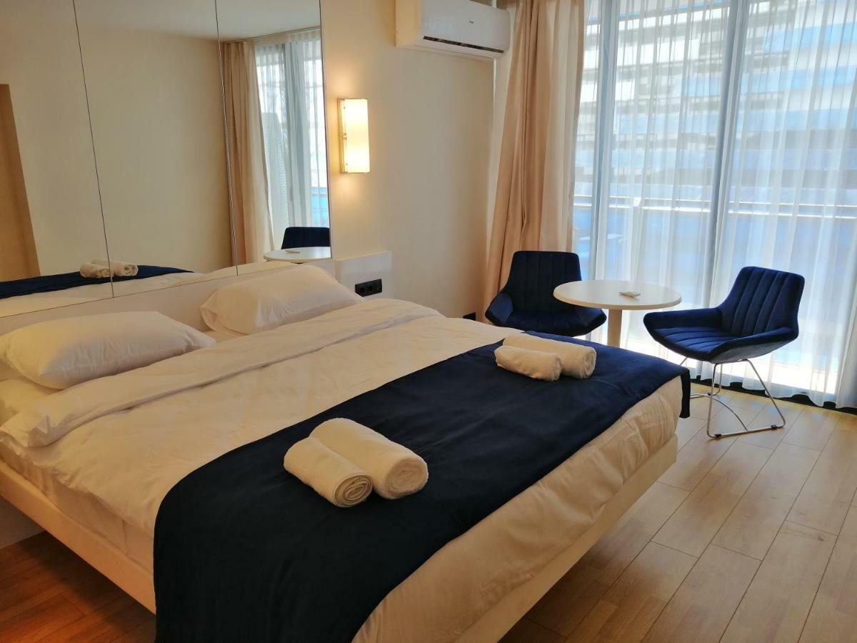 Orbi City Towers Batumi Bagian luar foto