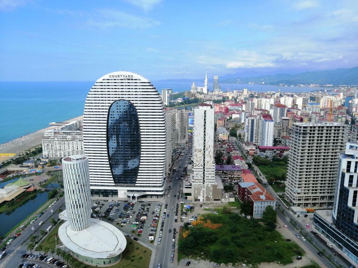 Orbi City Towers Batumi Bagian luar foto